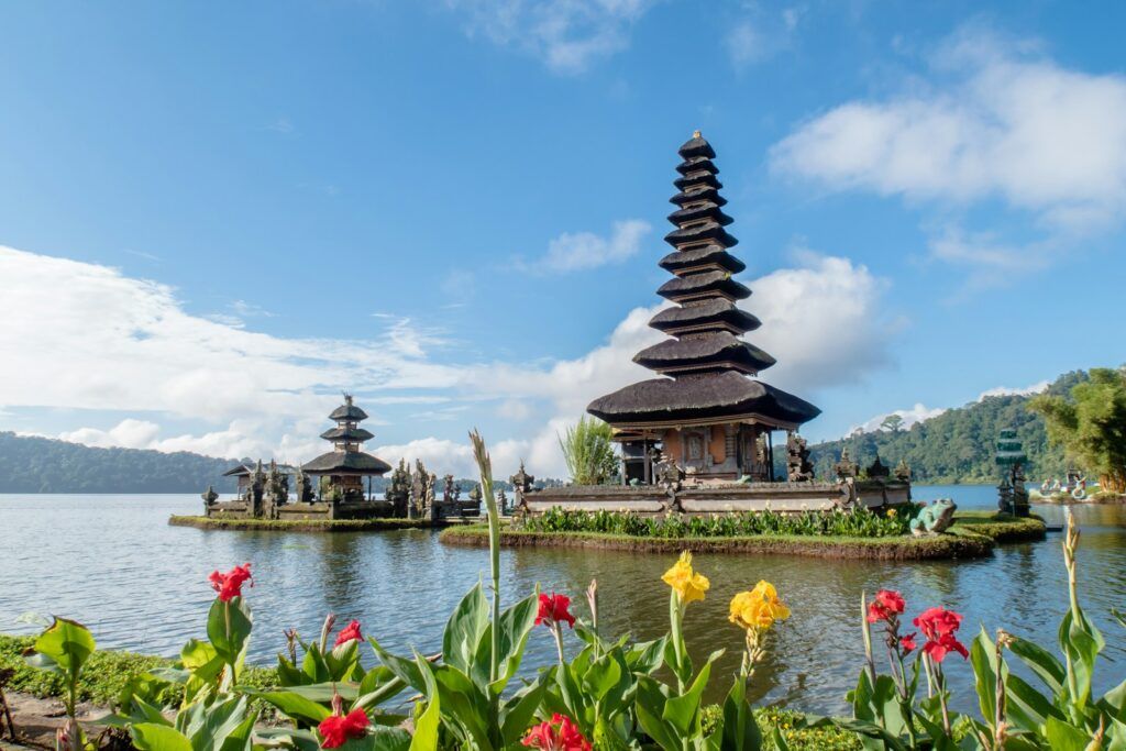 best destinations for first time travelers